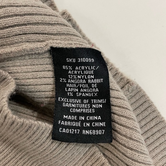 Le Chateau Tunic Sweater, Long Sleeve, Cowl Neck, Beige, Size Small W Belt - Picture 6 of 8